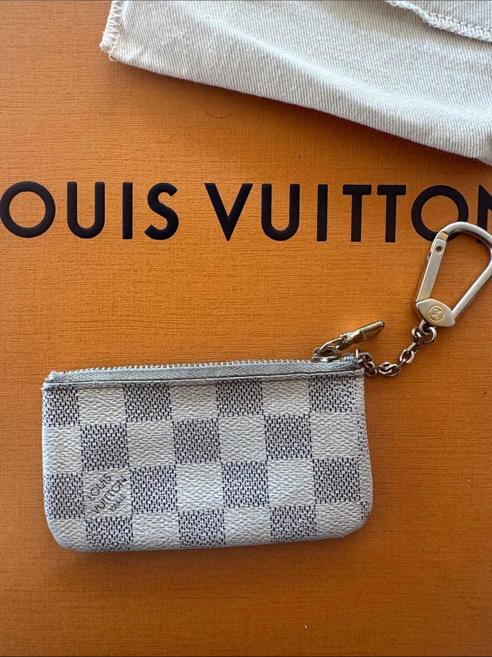 Louis Vuitton Damier Azur Mini Zippy Key Pouch in White and Gray with dust bag. - Picture 2 of 5